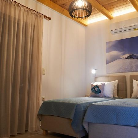 Villa Olive Valley Loutraki  ภายนอก รูปภาพ