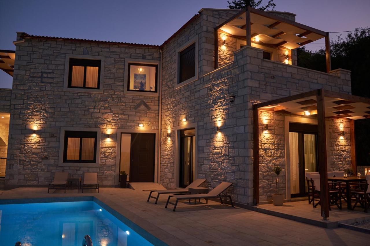 Villa Olive Valley Loutraki  ภายนอก รูปภาพ