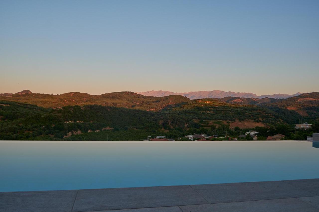 Villa Olive Valley Loutraki  ภายนอก รูปภาพ