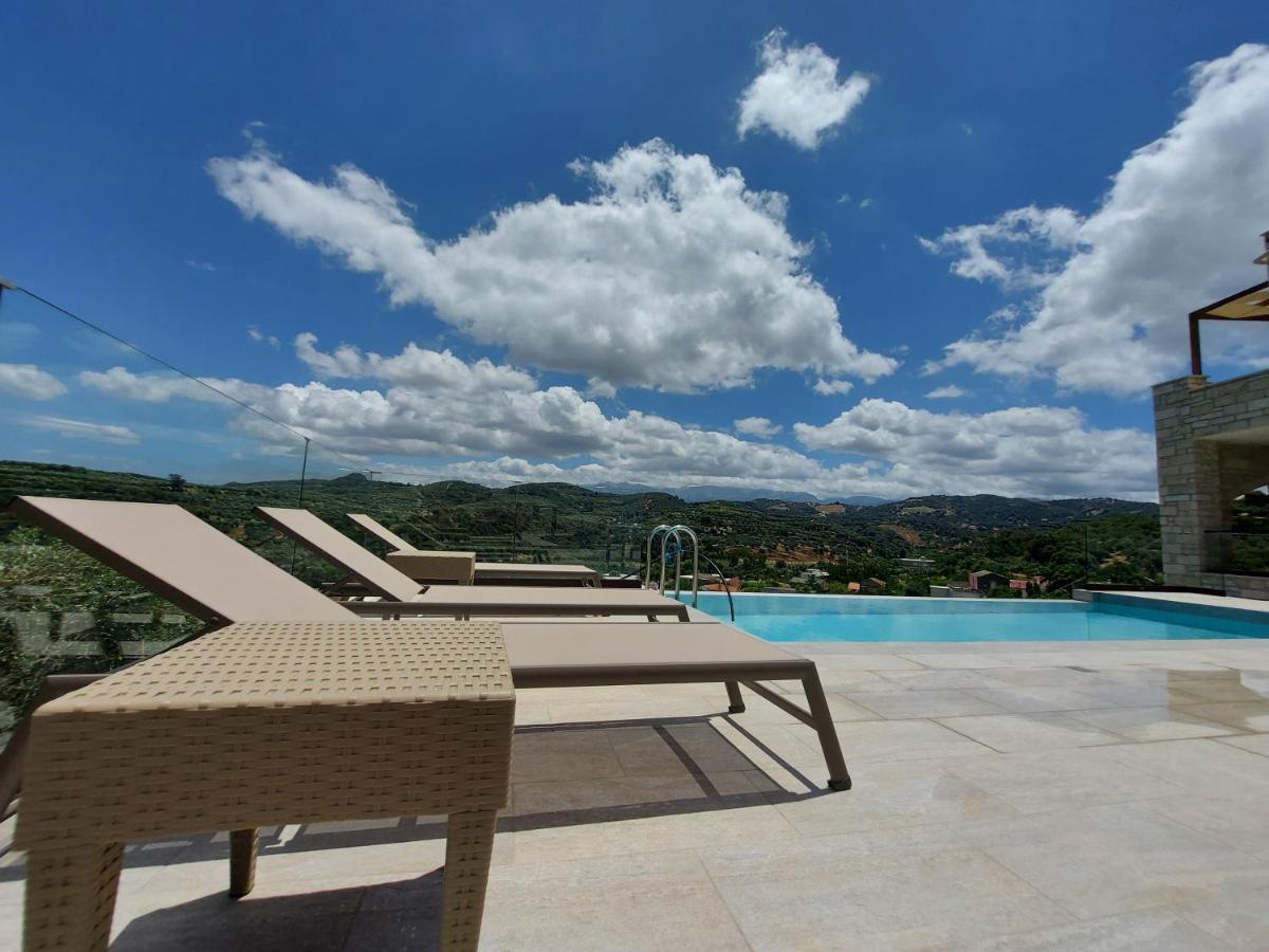 Villa Olive Valley Loutraki  ภายนอก รูปภาพ