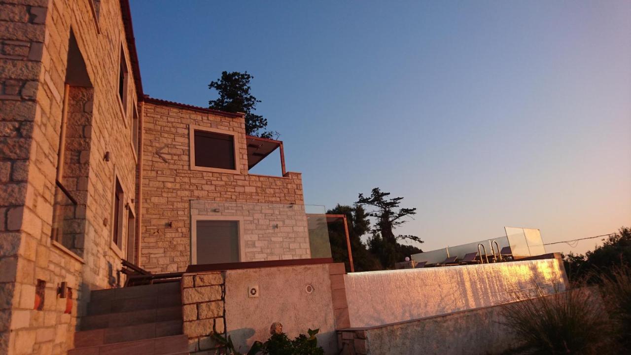 Villa Olive Valley Loutraki  ภายนอก รูปภาพ