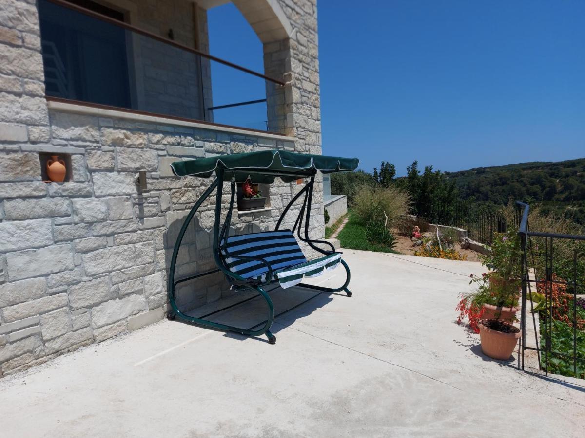 Villa Olive Valley Loutraki  ภายนอก รูปภาพ